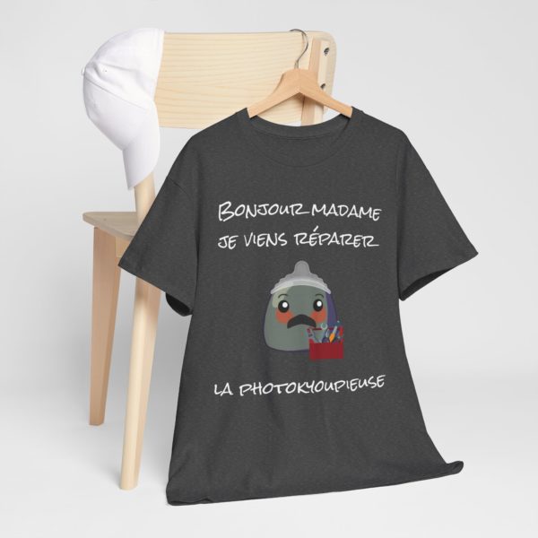T-shirt "Bonjour madame, je viens réparer la photokyoupieuse" – Un classique du cinéma... d’entreprise ! – Image 25