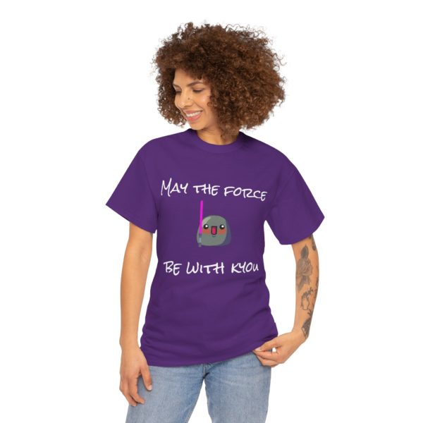 T-shirt "May the Force be with Kyou" – Le pouvoir du fun est avec toi ! 🌌✨ – Image 21