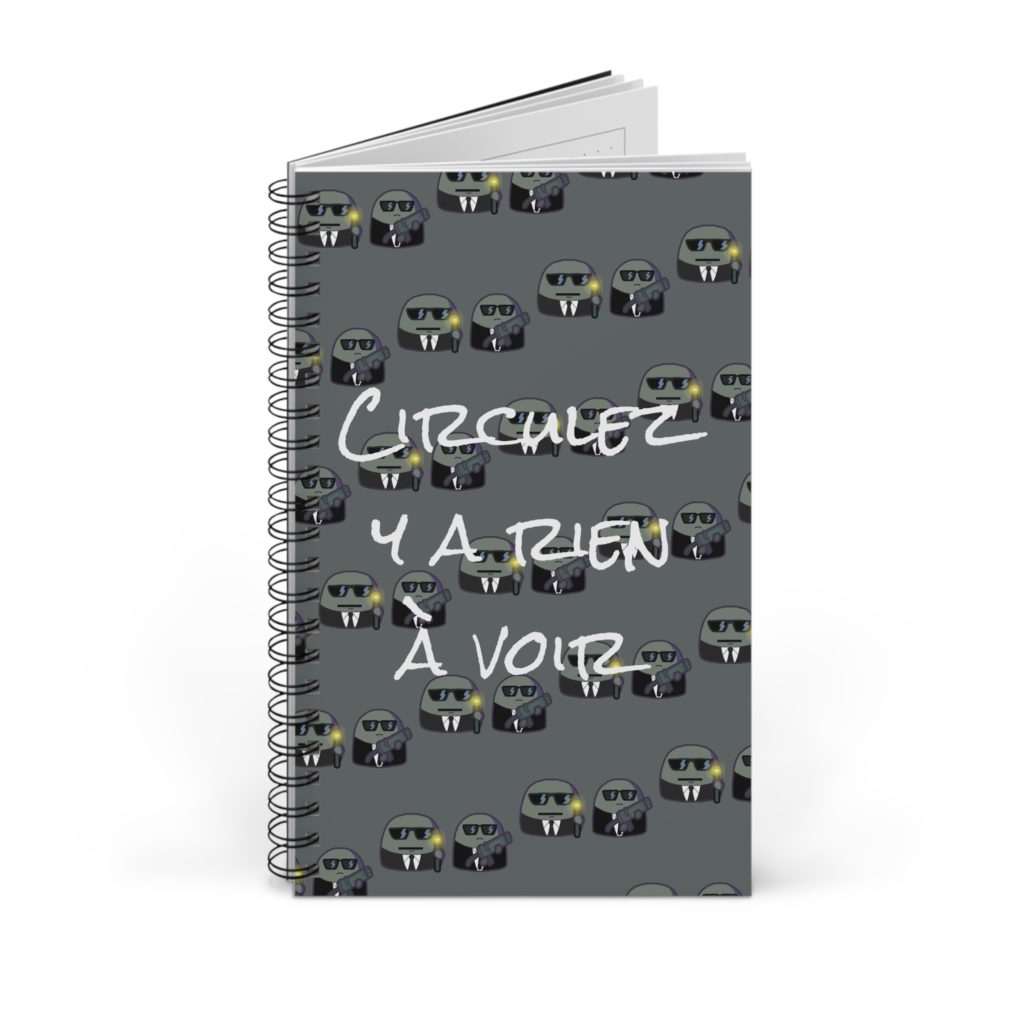 Carnet humoristique Menhirs Blacks avec phrase "Circulez, y a rien à voir" et pattern d'agents secrets Kyous.