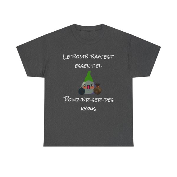 🎮 T-SHIRT "Le Bomb Bag est essentiel pour briser des Kyous" – Équipe-toi pour l’aventure ! – Image 7