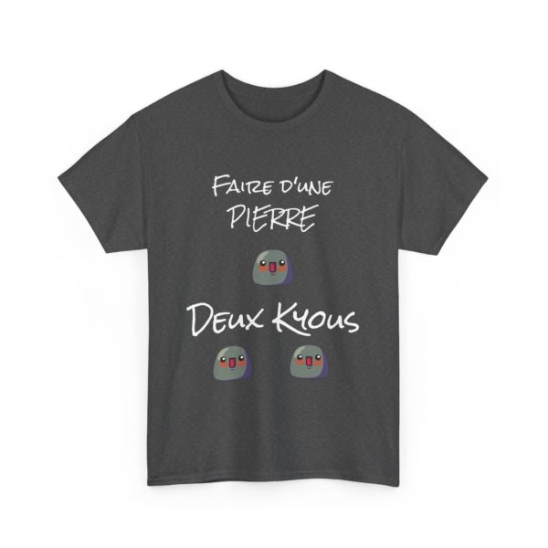 T-shirt "Faire d’une pierre deux Kyous" – Le tee-shirt parfait pour les stratèges de l’humour ! 🪨😆 – Image 21