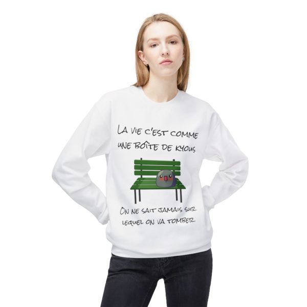 Sweatshirt "La vie, c'est comme une boîte de Kyous" – Une surprise à chaque instant ! 🎁 – Image 15