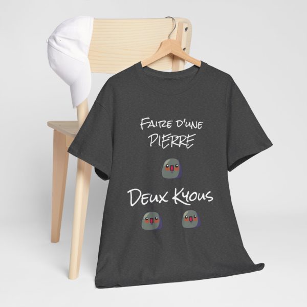 T-shirt "Faire d’une pierre deux Kyous" – Le tee-shirt parfait pour les stratèges de l’humour ! 🪨😆 – Image 23