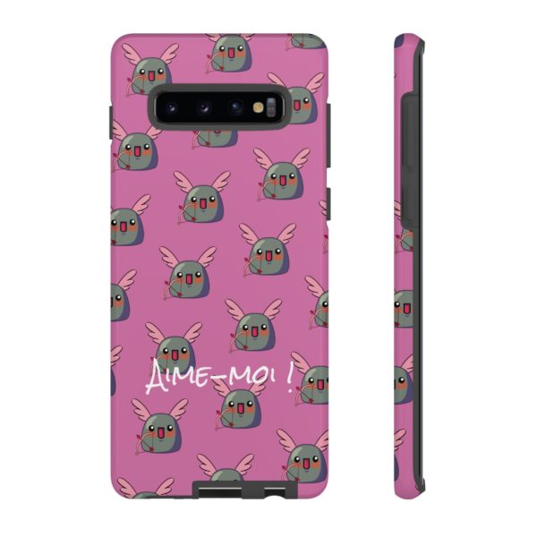 Coque "Aime-moi" – Un message subtil (ou pas) pour attirer l’amour ! – Image 3