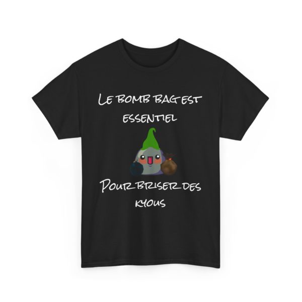🎮 T-SHIRT "Le Bomb Bag est essentiel pour briser des Kyous" – Équipe-toi pour l’aventure ! – Image 15