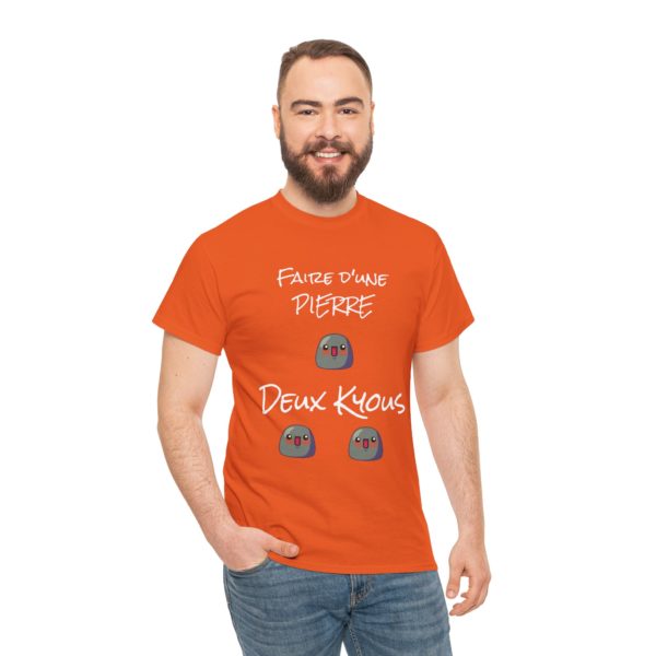 T-shirt "Faire d’une pierre deux Kyous" – Le tee-shirt parfait pour les stratèges de l’humour ! 🪨😆 – Image 17