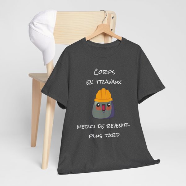 🚧 T-shirt "Corps en travaux, merci de revenir plus tard" – Humour et autodérision au rendez-vous ! – Image 17