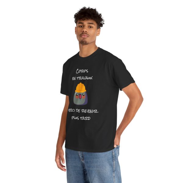 🚧 T-shirt "Corps en travaux, merci de revenir plus tard" – Humour et autodérision au rendez-vous ! – Image 5